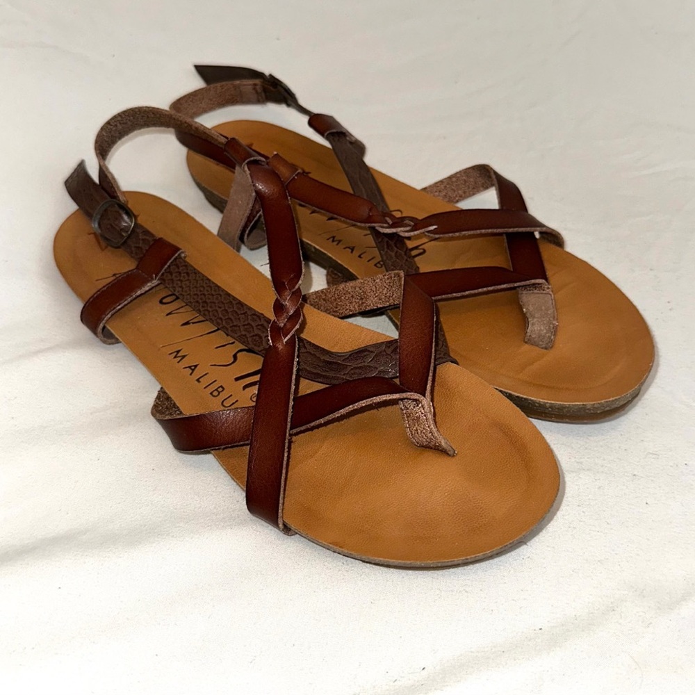 Brown Leather Sandals with Crisscross Straps